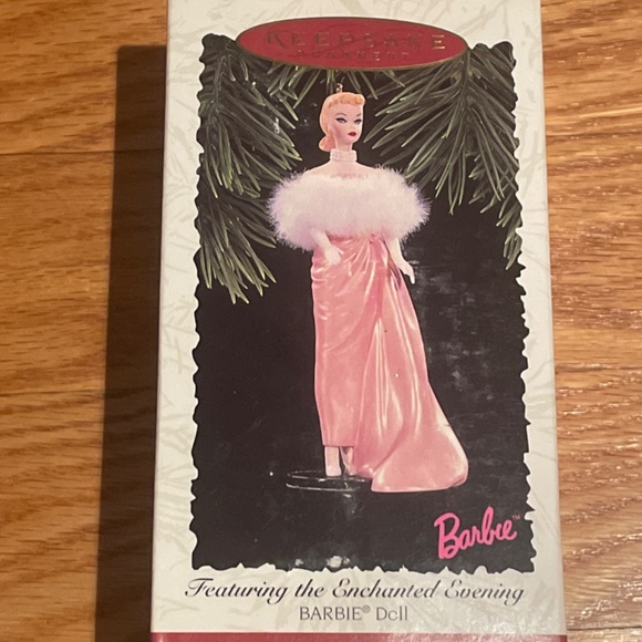 1996 Barbie hallmark keepsake ornament - Picture 2 of 3